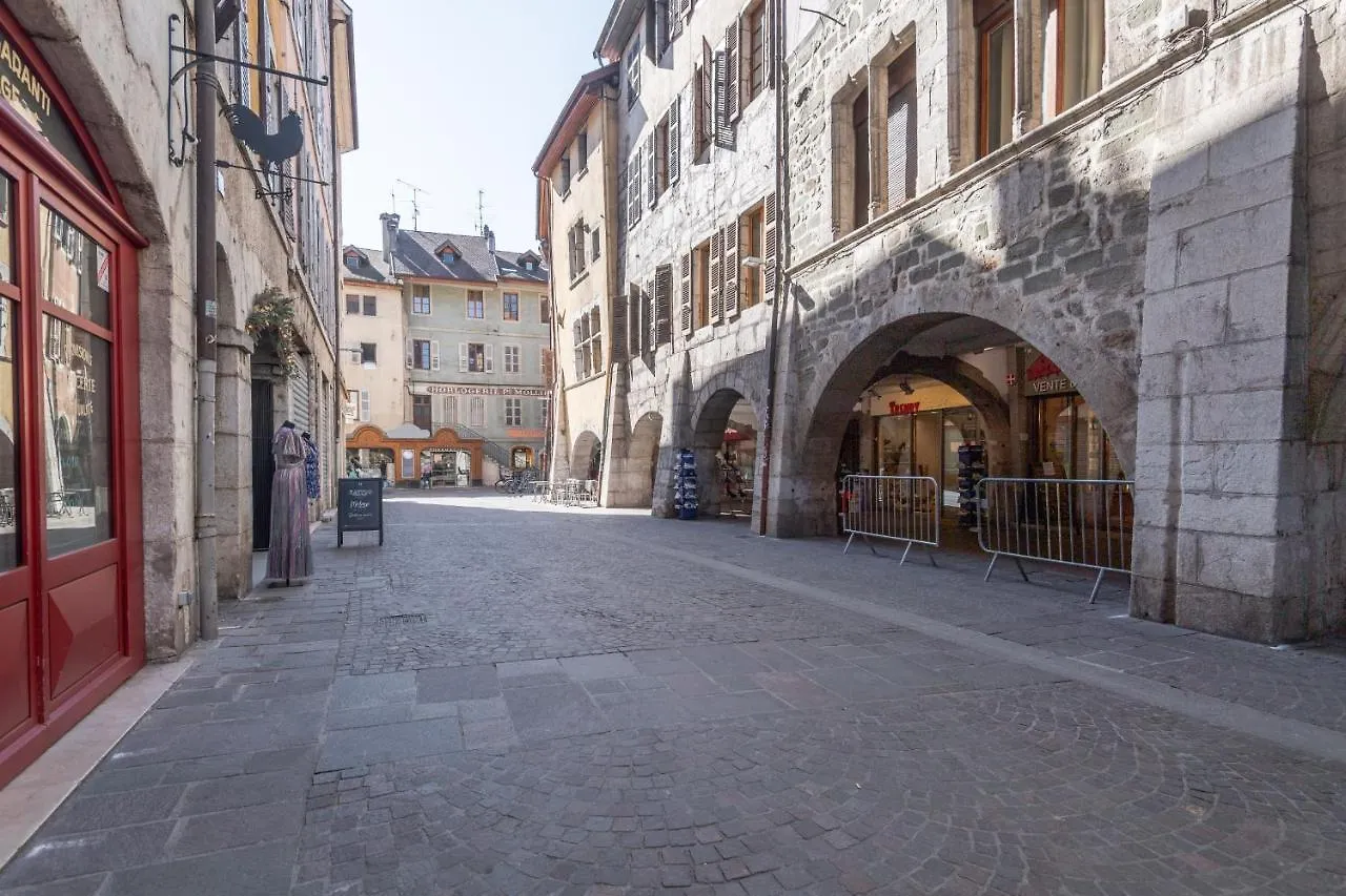 Havre Urbain Furnished Flat Apartment Annecy